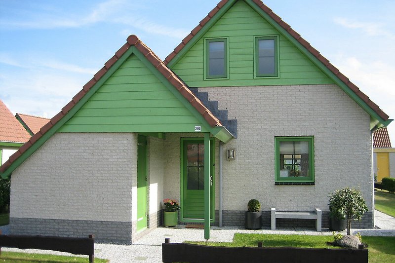 Liebevoll gepflegtes Ferienhaus mit Parkplatz direkt am Haus