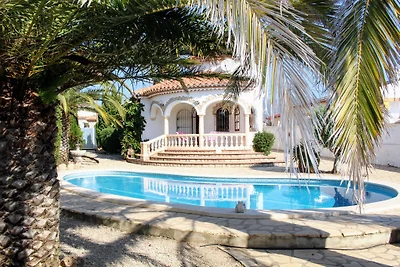 Poolvilla Flores mit Poolheizung