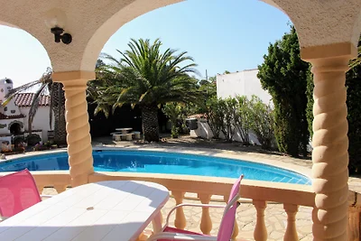 Poolvilla Flores mit Poolheizung