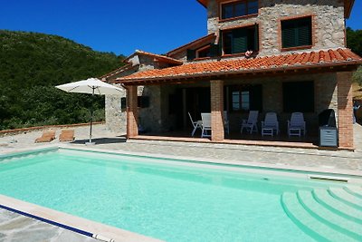 Villa mit Pool für Naturliebhaber