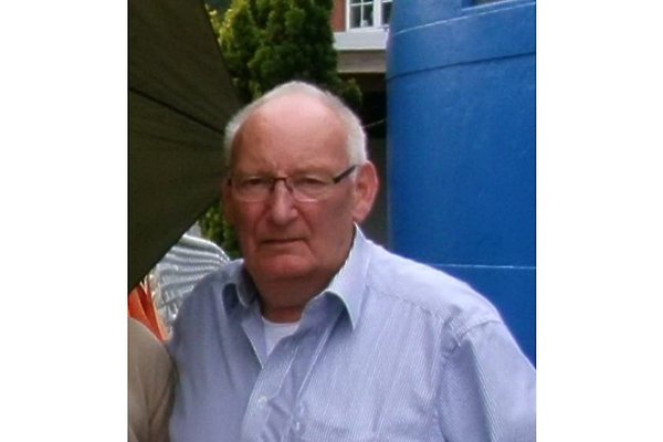 Herr J. Schmidt Herr J. Schmidt