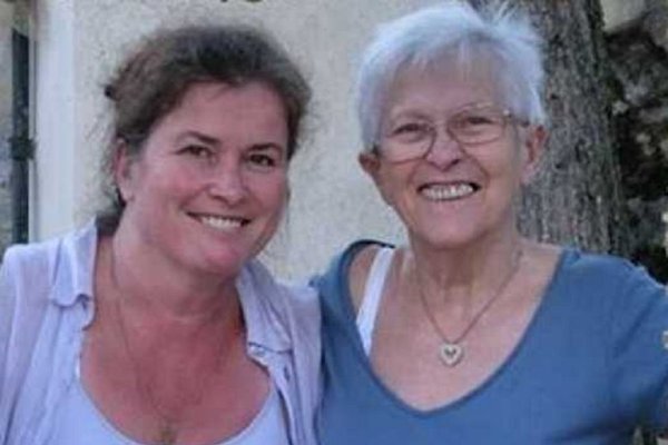 Mrs. E. Casteran Mrs. E. Casteran