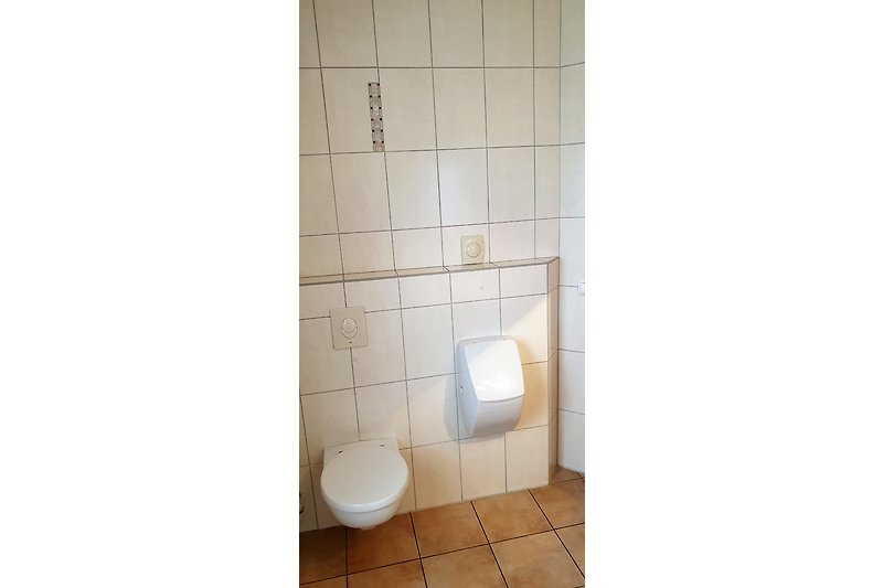 WC 1 mit Duschbad (Foto 2)