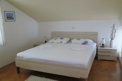 apartment-Gisela