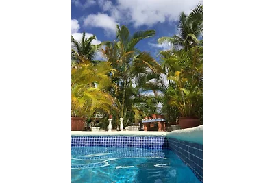 Villa Mango (Sunset Crest 208)