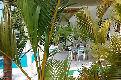 Villa Mango (Sunset Crest 208)