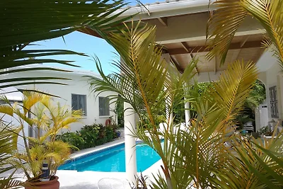 Villa Mango (Sunset Crest 208)