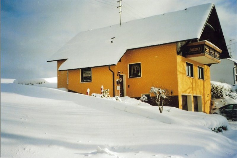 unser Haus im Winter