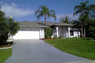 Villa Kyra Cape Coral Pool Kanal