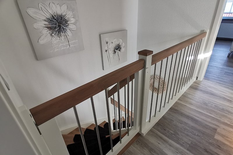 Neue Treppe mit Kindertor