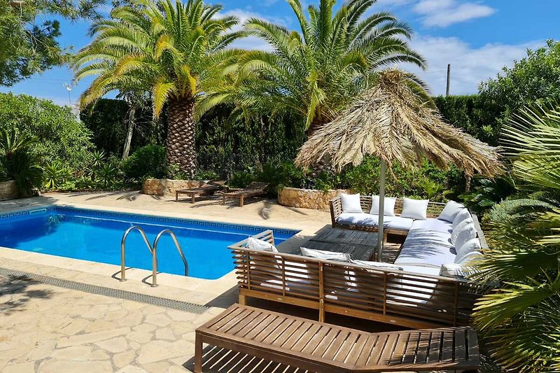 Villa Jardin Tropical Calafat Retreats