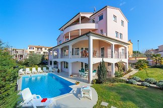 Villa 833