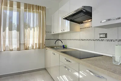Villa Residence Oil B