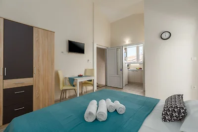 Apartment Paradiso