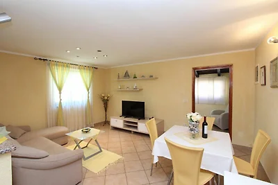 Apartment Pataj