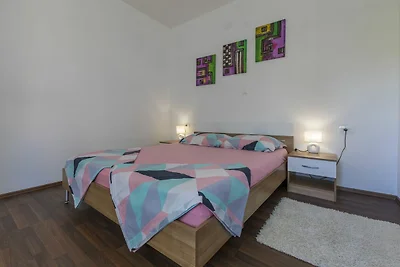 Apartment Luka 2