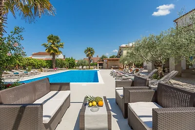Apartment Paradiso