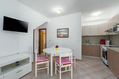 Apartment Livija 1