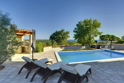 Villa White
