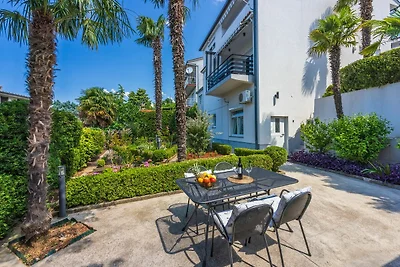 Apartment Garden View