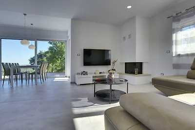 Villa White