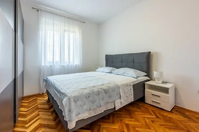 Apartment Zvek