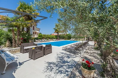 Apartment Paradiso