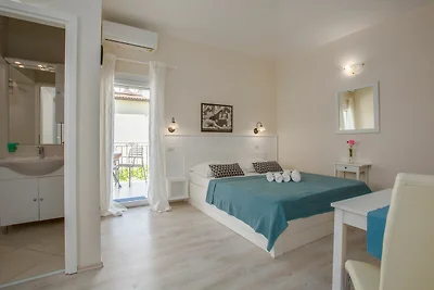 Apartment Paradiso