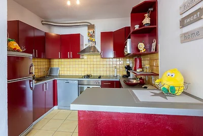 Apartment Pcelica Maja
