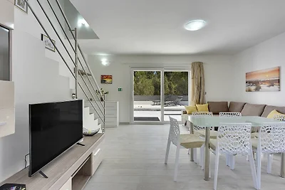 Villa Residence Oil B