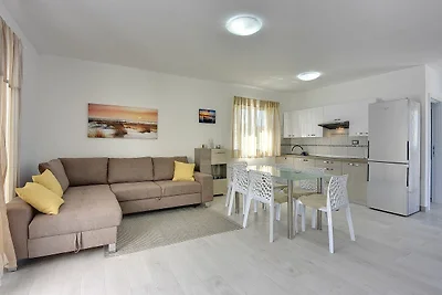 Villa Residence Oil B