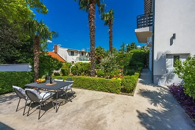 Apartment Garden View