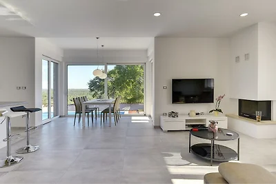 Villa White