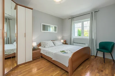 Apartment Sara