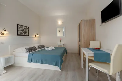 Apartment Paradiso