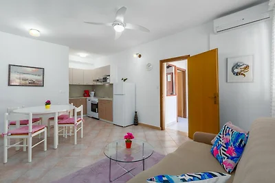 Apartment Livija 1