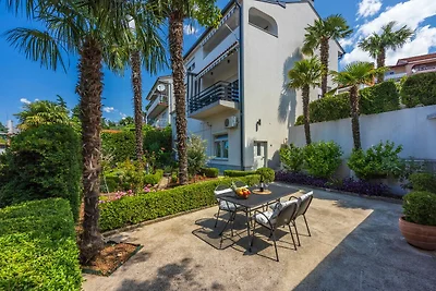 Apartment Garden View