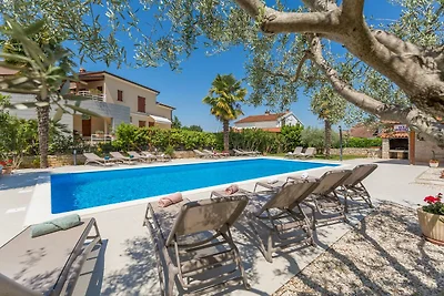 Apartment Paradiso