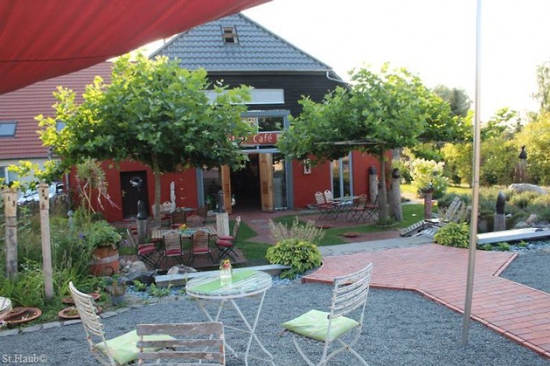 Ein schönes Café in Sembzien, gut mit dem Rad zu erreichen, am Müritz-Rad-Rundweg
