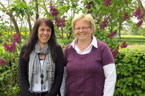 Mrs. C. Wenning-Künne Mrs. C. Wenning-Künne