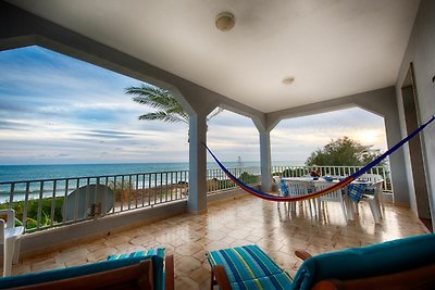 Villa Machi direkt am Meer