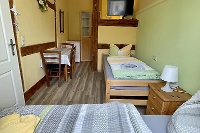 Mini-Zimmer mit Bad in Rheinsberg