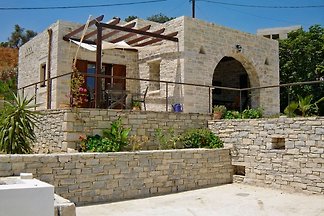 Natursteinhaus Mitato