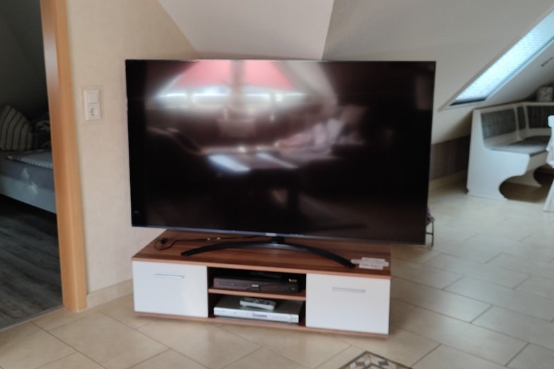 Smart TV 177cm(70 Zoll)