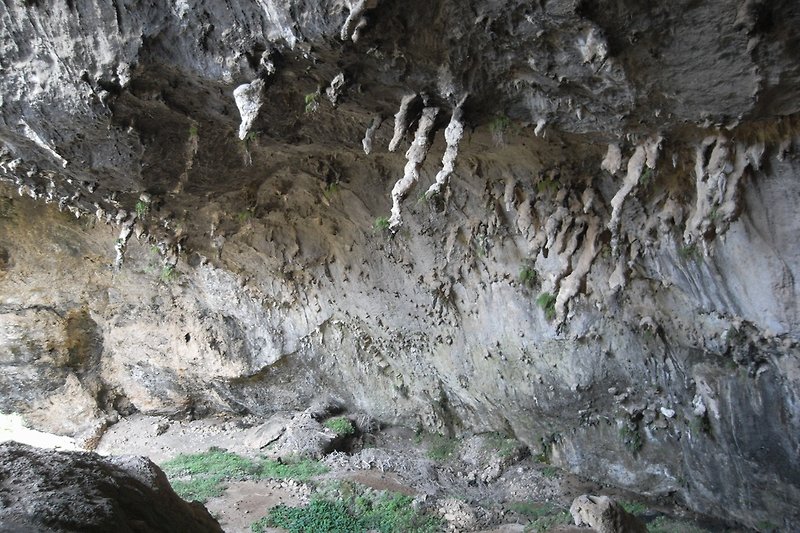 Grotta Iscolelli am Wanderweg zur Punta Infreschi