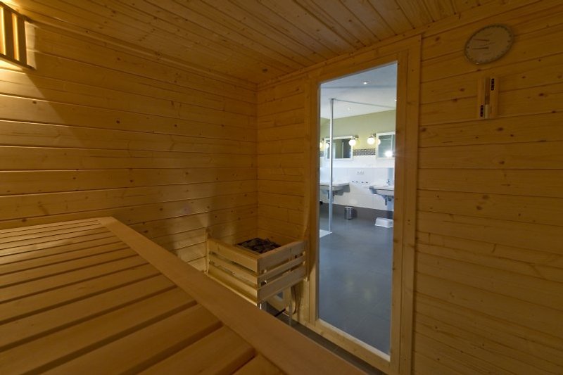 Sauna im Großen Badezimmer