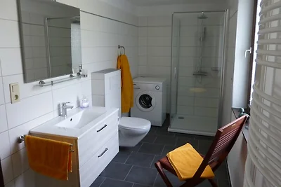 Huis aan het meer
