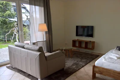 Appartement mit Terrasse und Garten