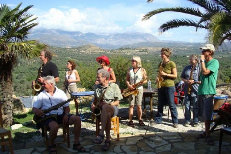 Saxophonseminar auf Terrasse, Festos im Hintergrund 