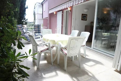 Villa Adrian, Ap.1